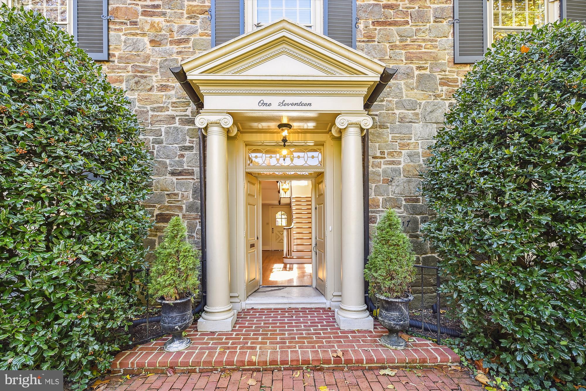 GREATER HOMELAND HISTORIC DISTRICT - Residential Lease