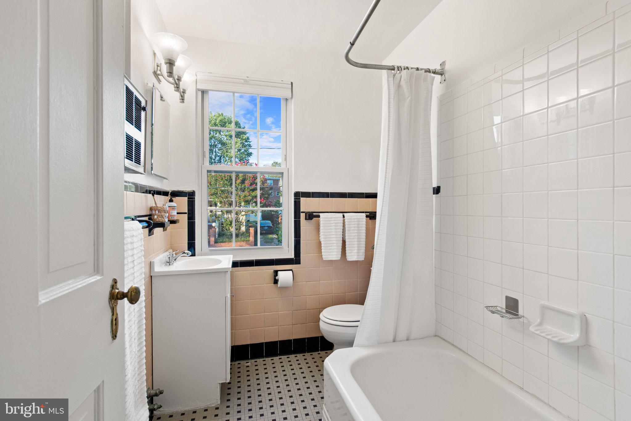 AUBURN VILLAGE - Residential