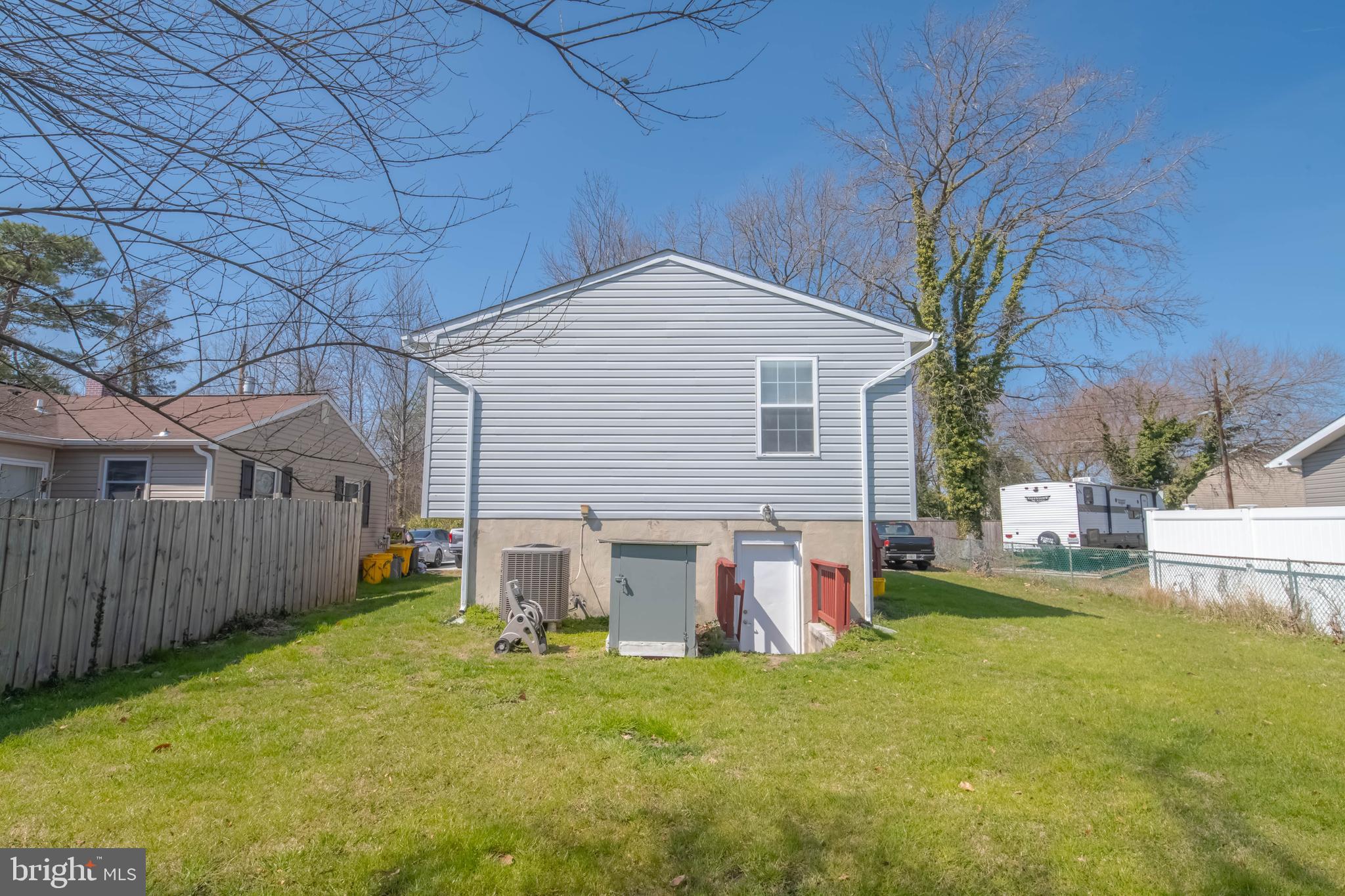 SILVER SANDS - Residential