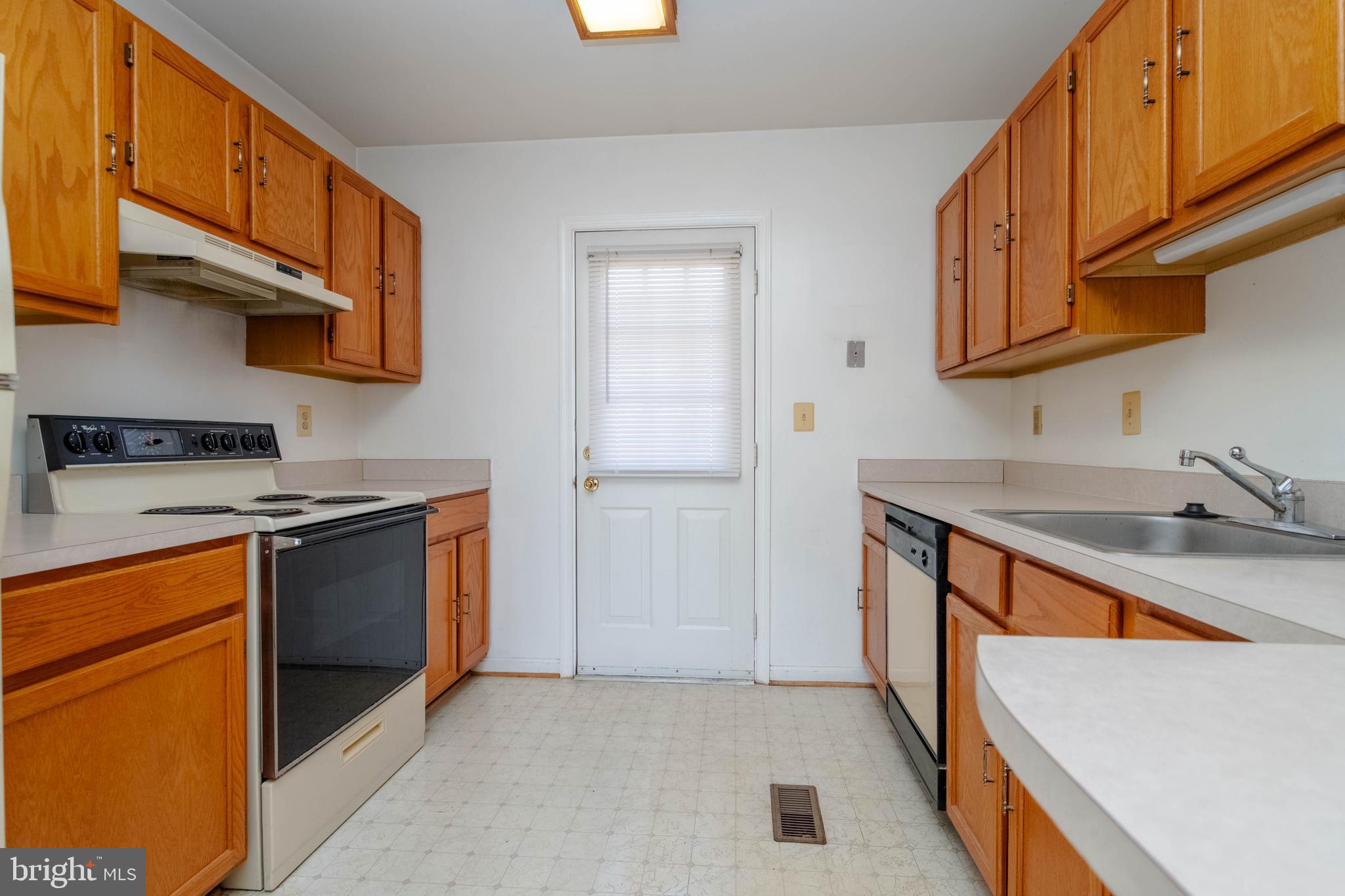 SILVER SANDS - Residential