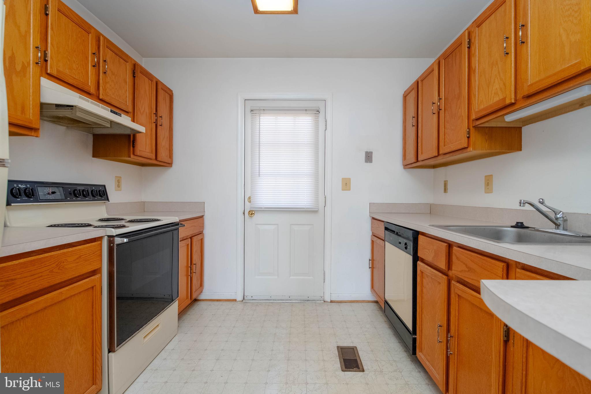 SILVER SANDS - Residential