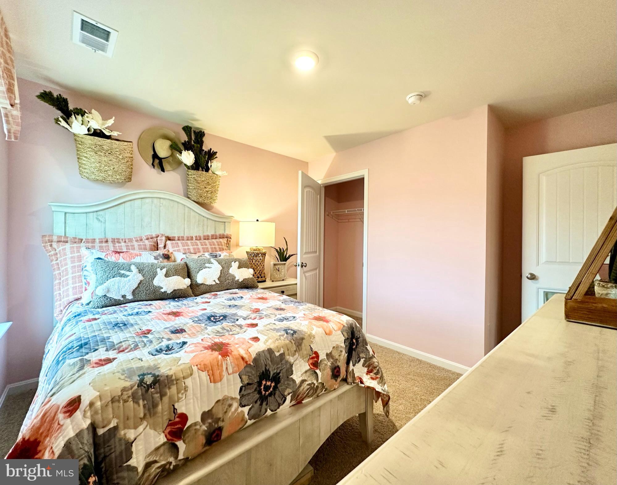 9104 GOLDEN POND COURT