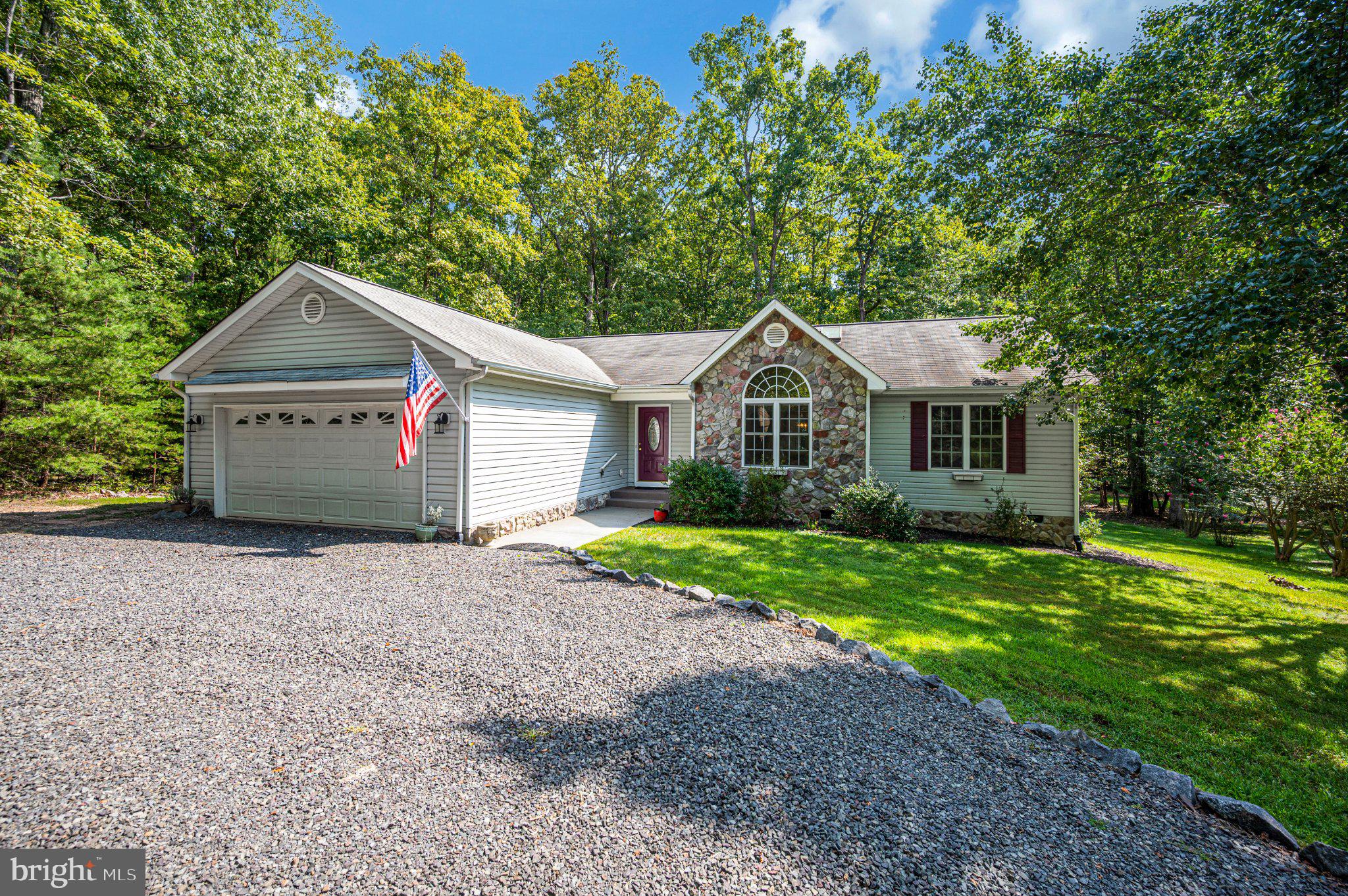 220 CREEKSIDE DRIVE