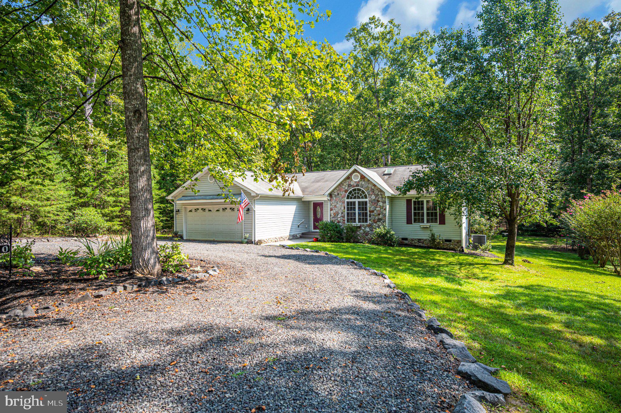220 CREEKSIDE DRIVE