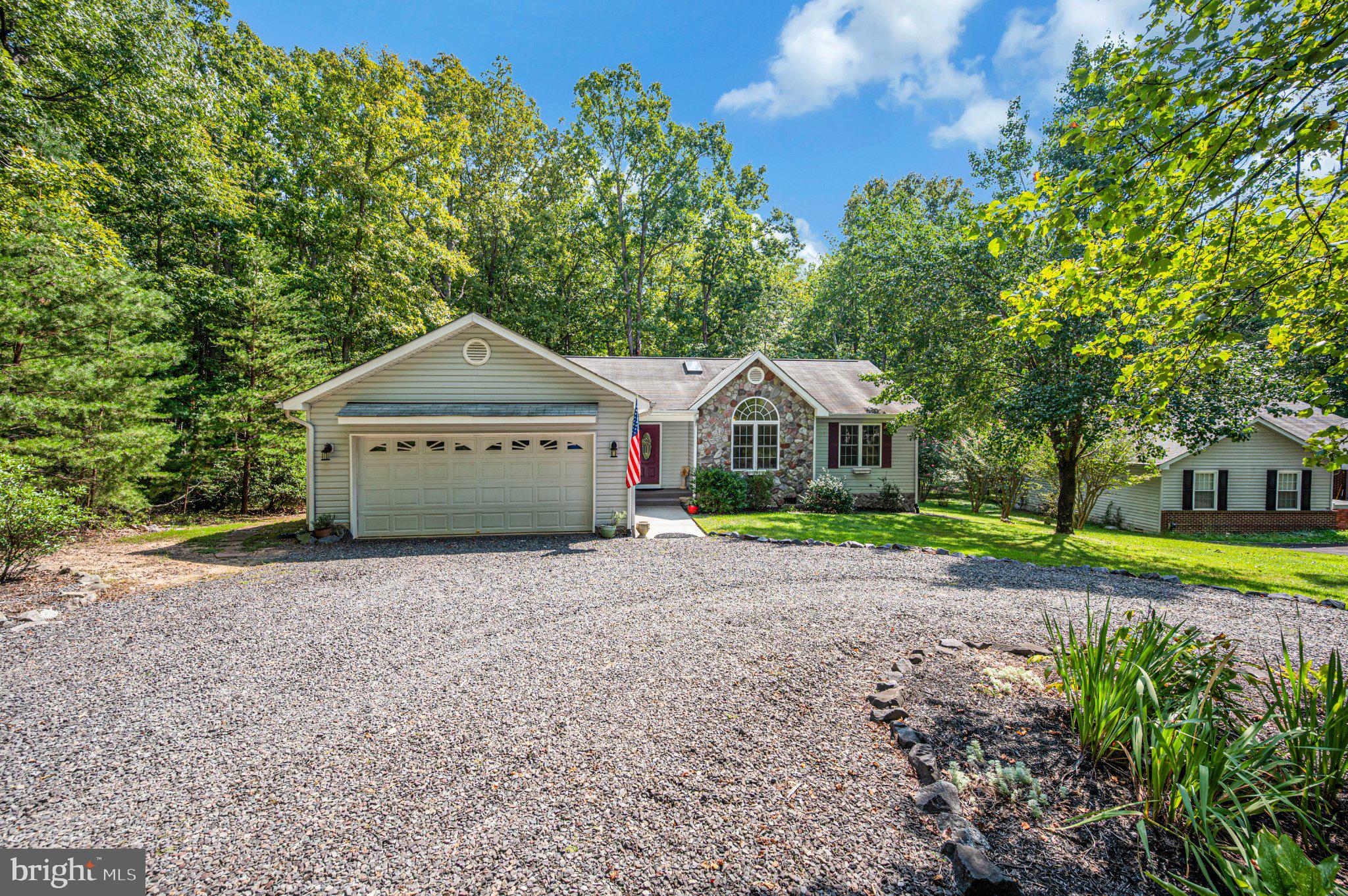 220 CREEKSIDE DRIVE