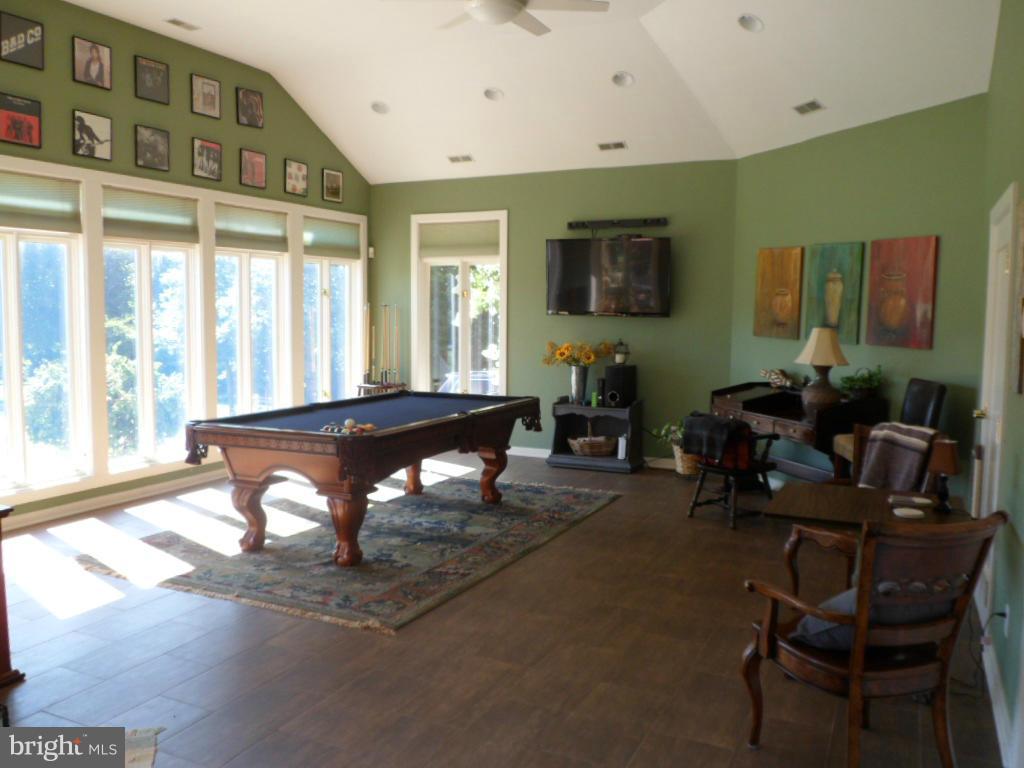 TOWN CREEK - Residential Lease