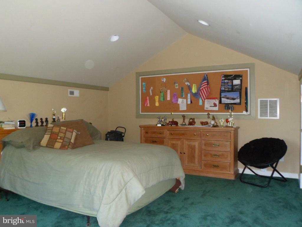 TOWN CREEK - Residential Lease