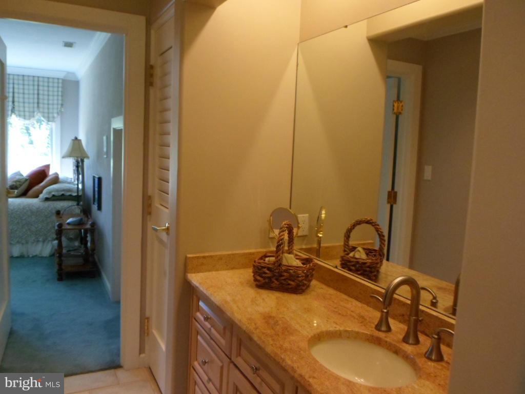 TOWN CREEK - Residential Lease