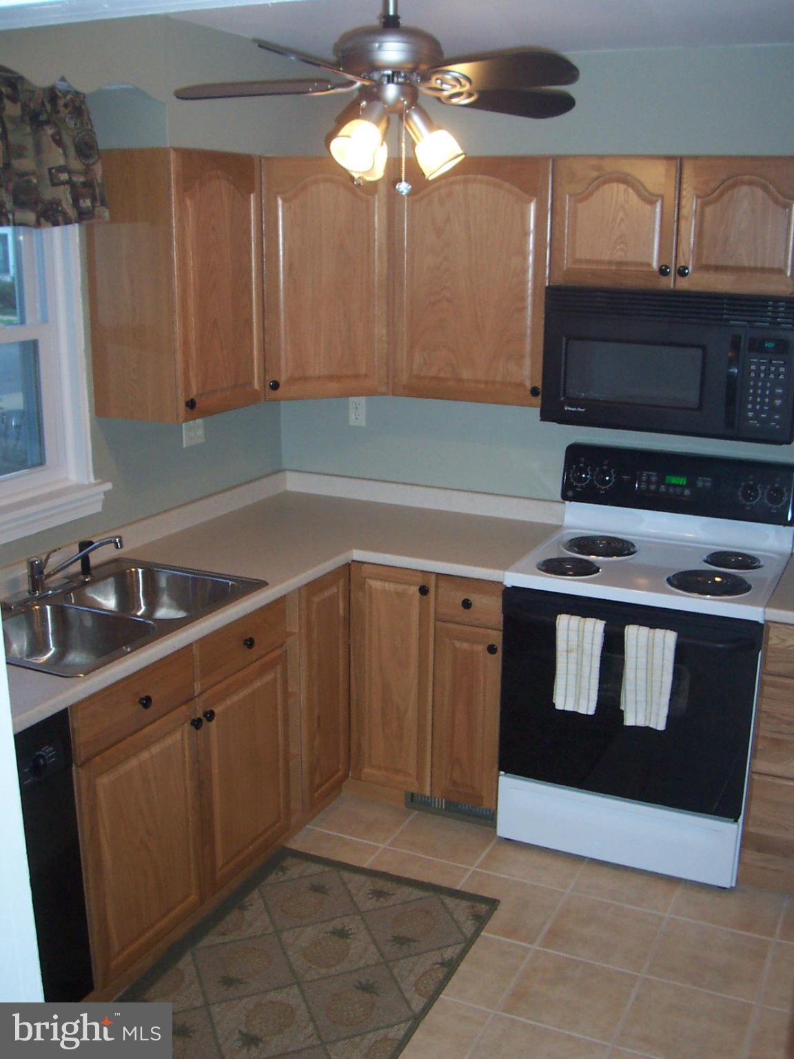 COLONY HILLS - Residential