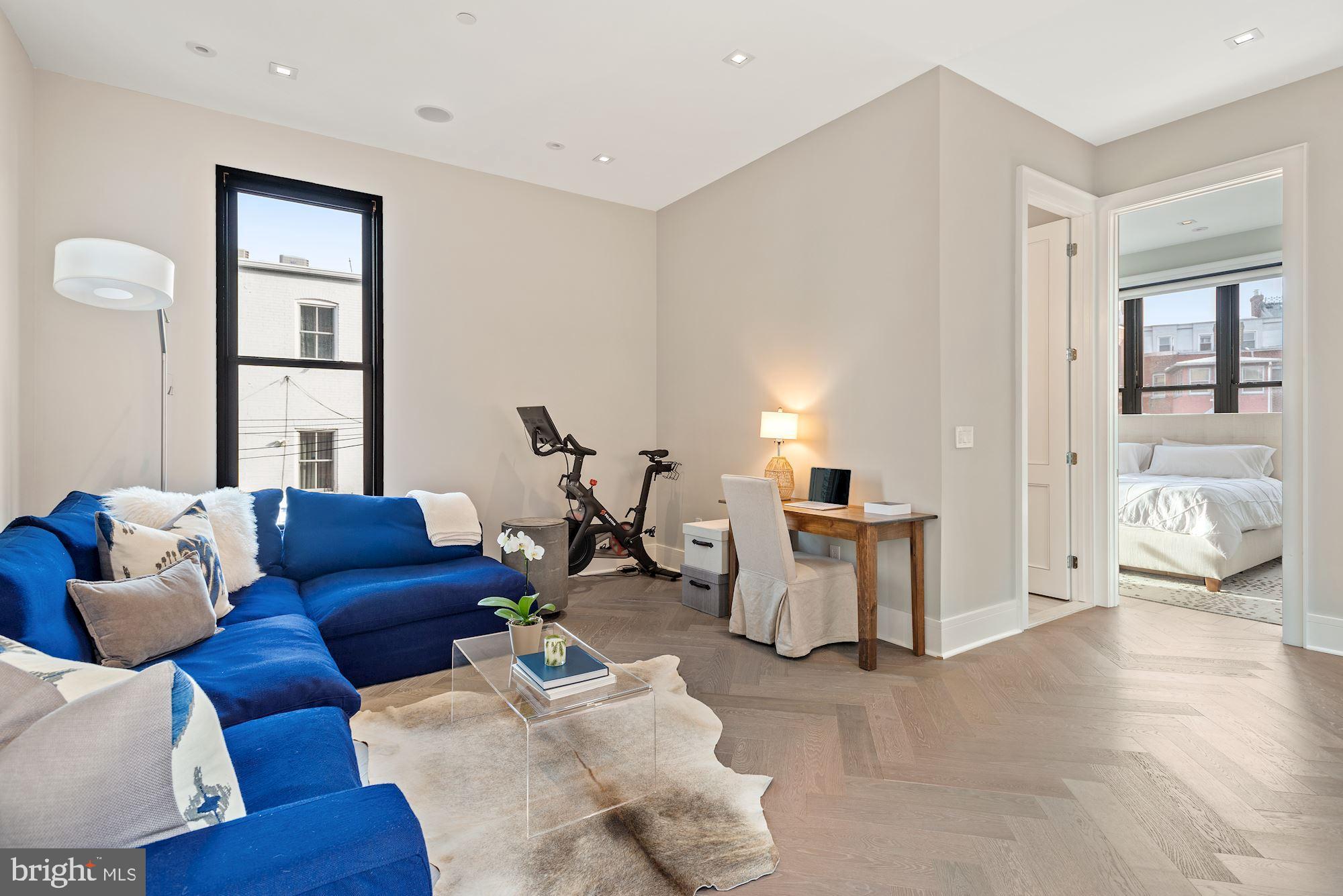LOGAN - Residential