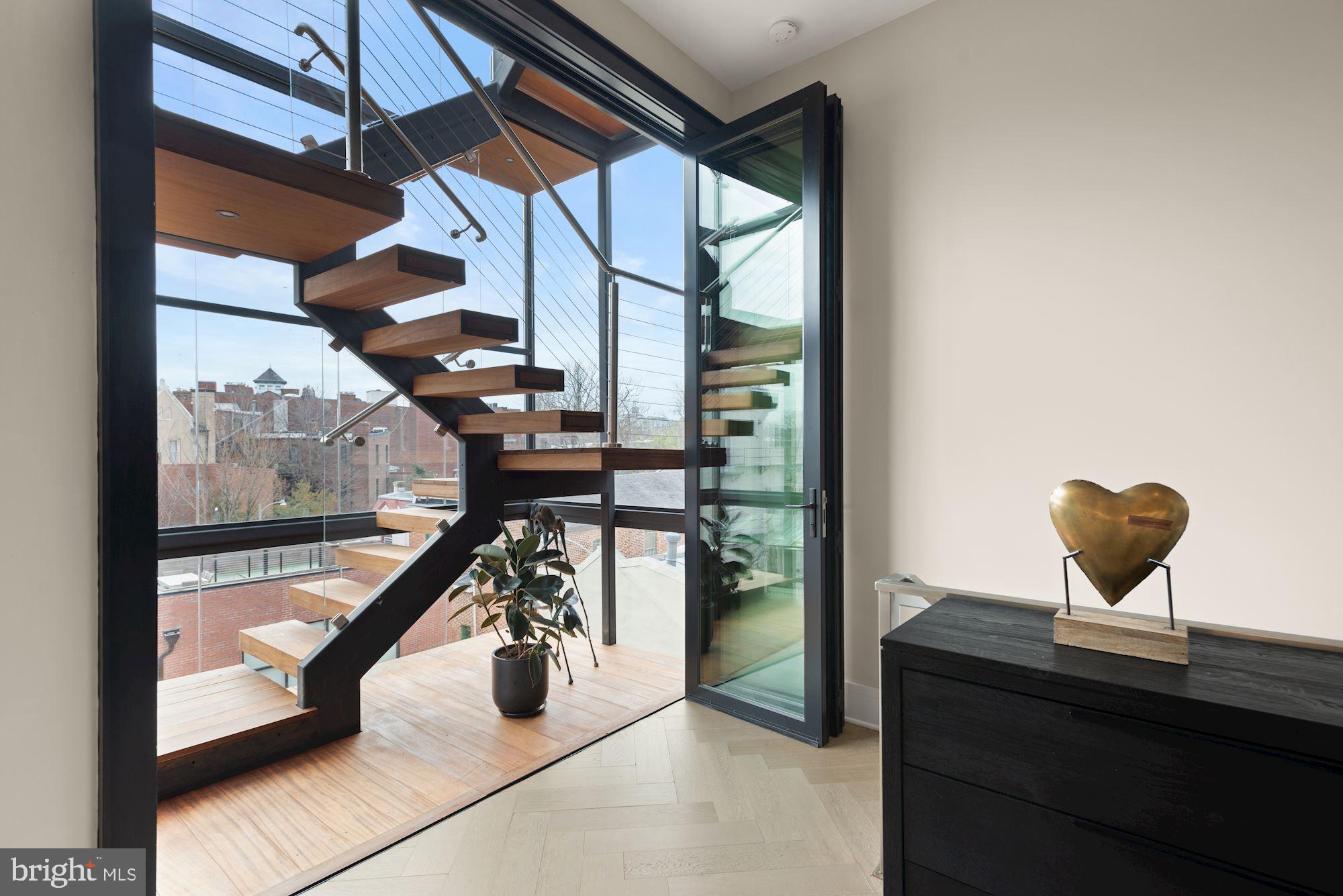 LOGAN - Residential