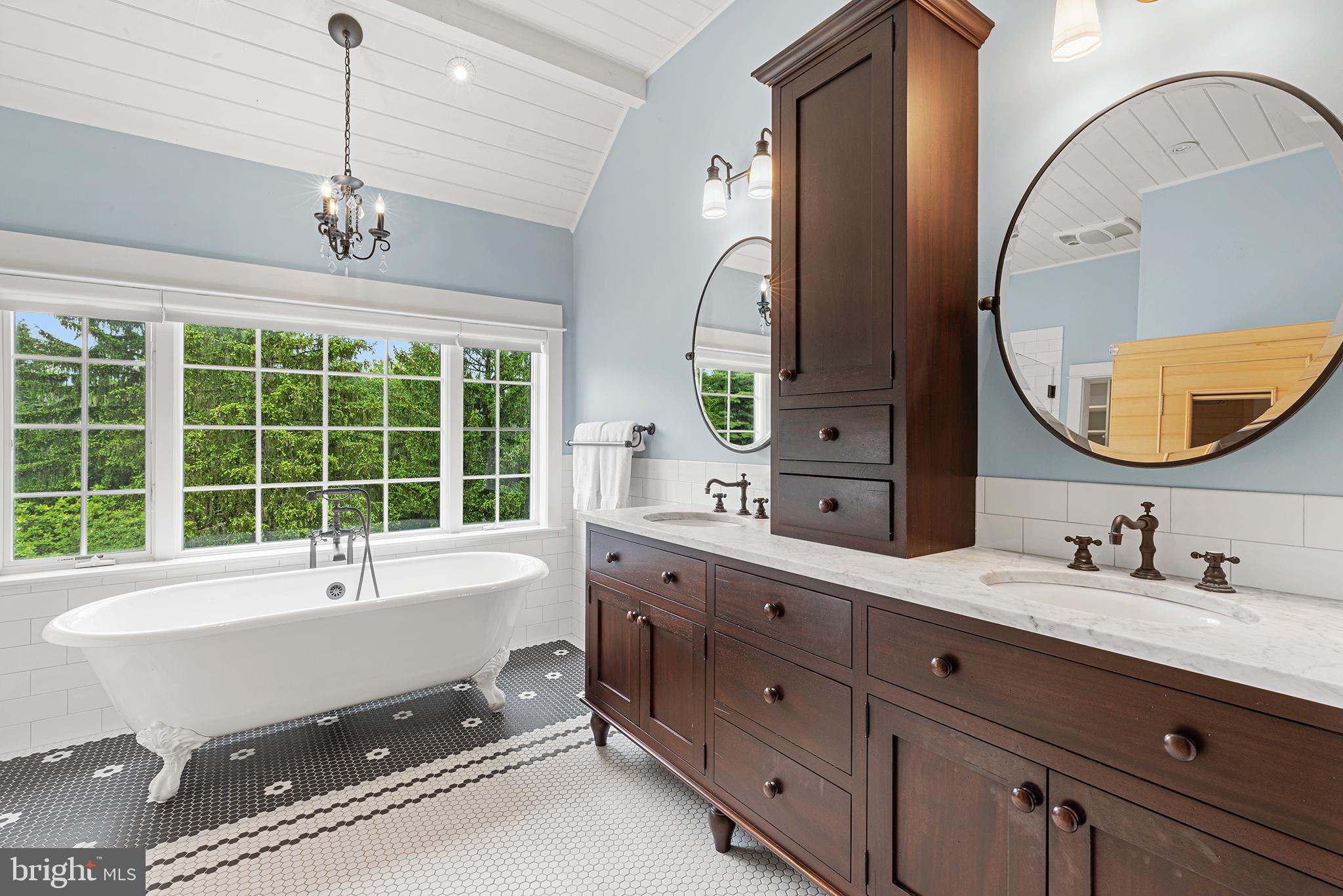 BOWMANS TOWER FARM - Residential