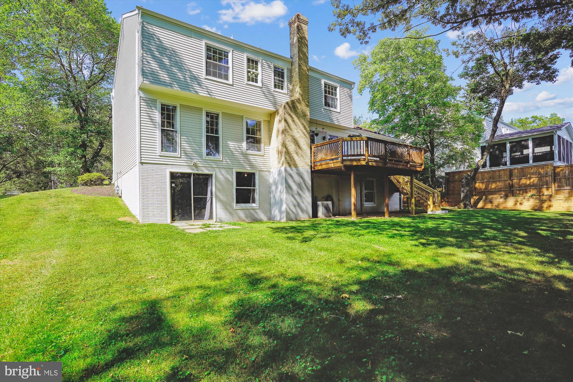 POTOMAC COMMONS - Residential