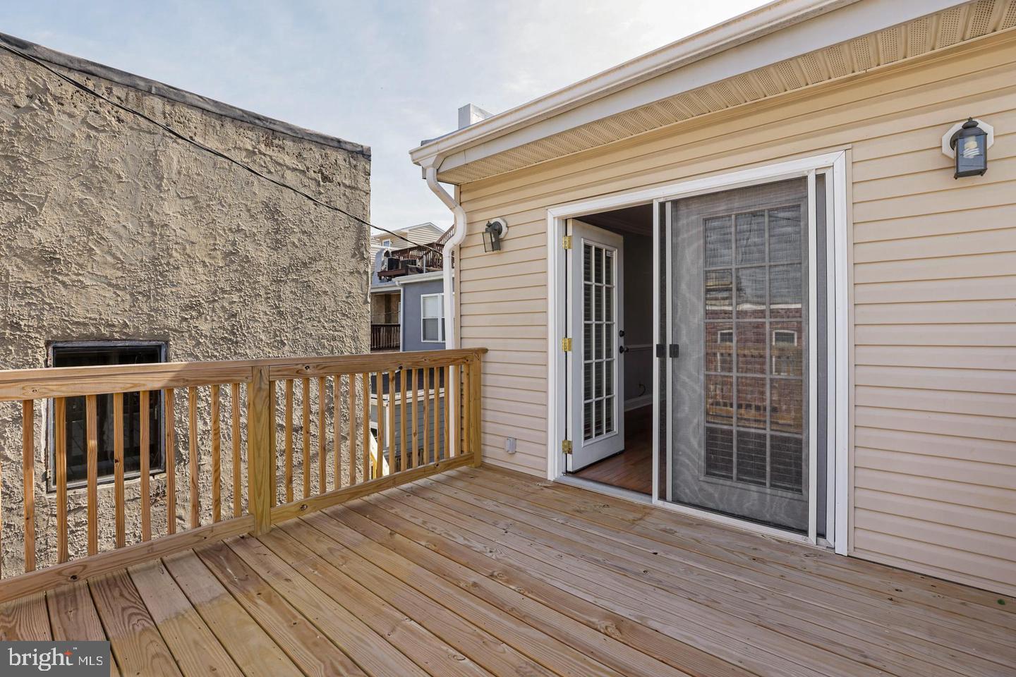 RIVERSIDE - Residential Lease