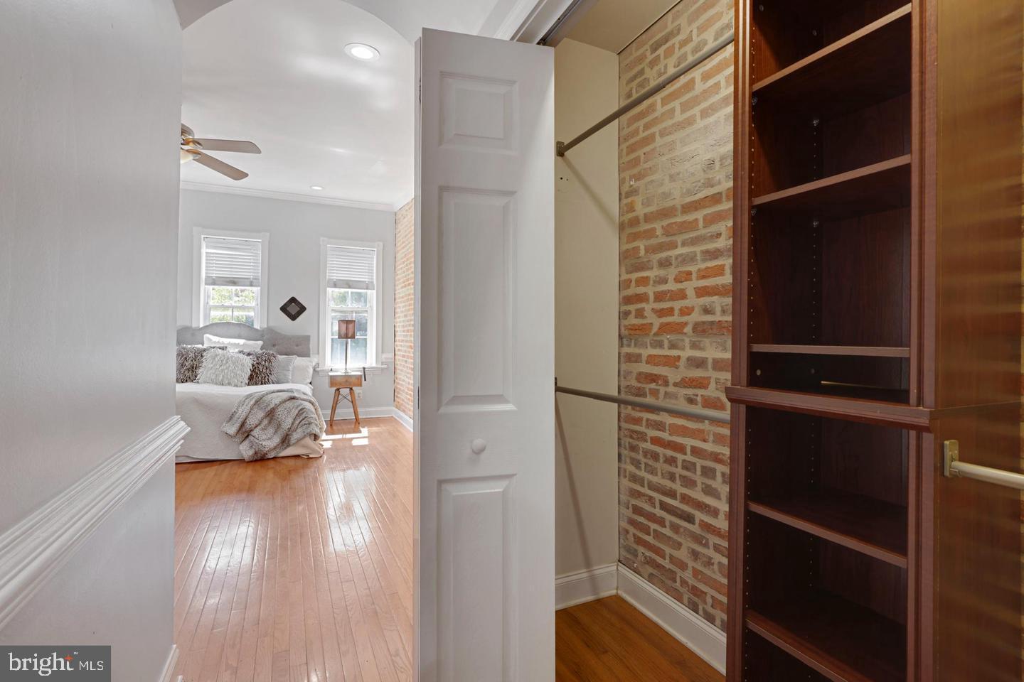 RIVERSIDE - Residential Lease