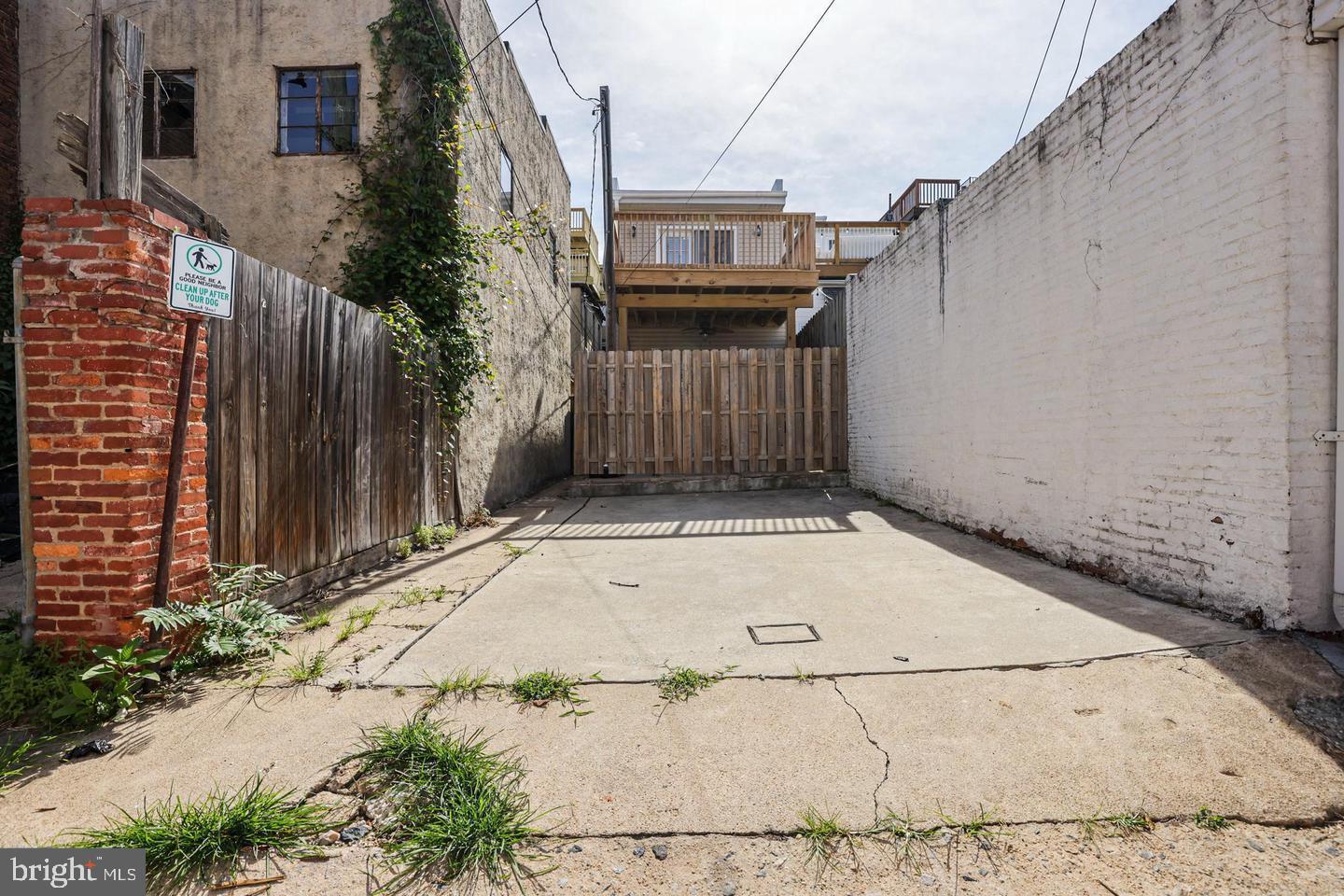 RIVERSIDE - Residential Lease