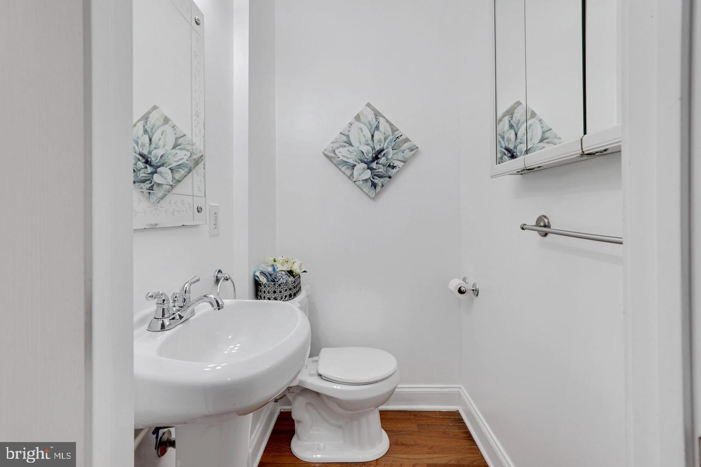 RIVERSIDE - Residential Lease