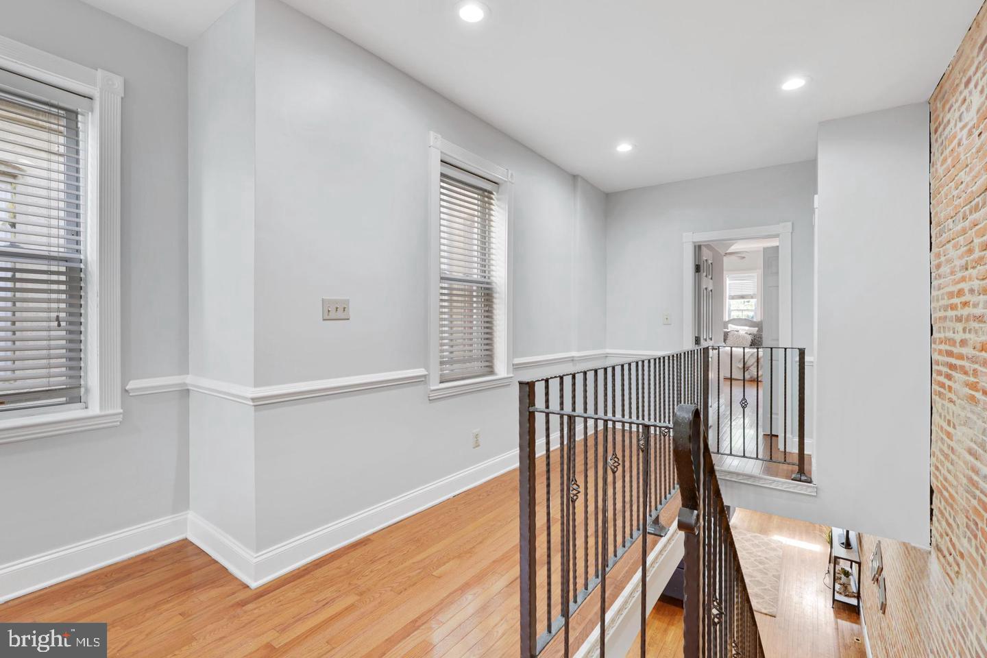 RIVERSIDE - Residential Lease