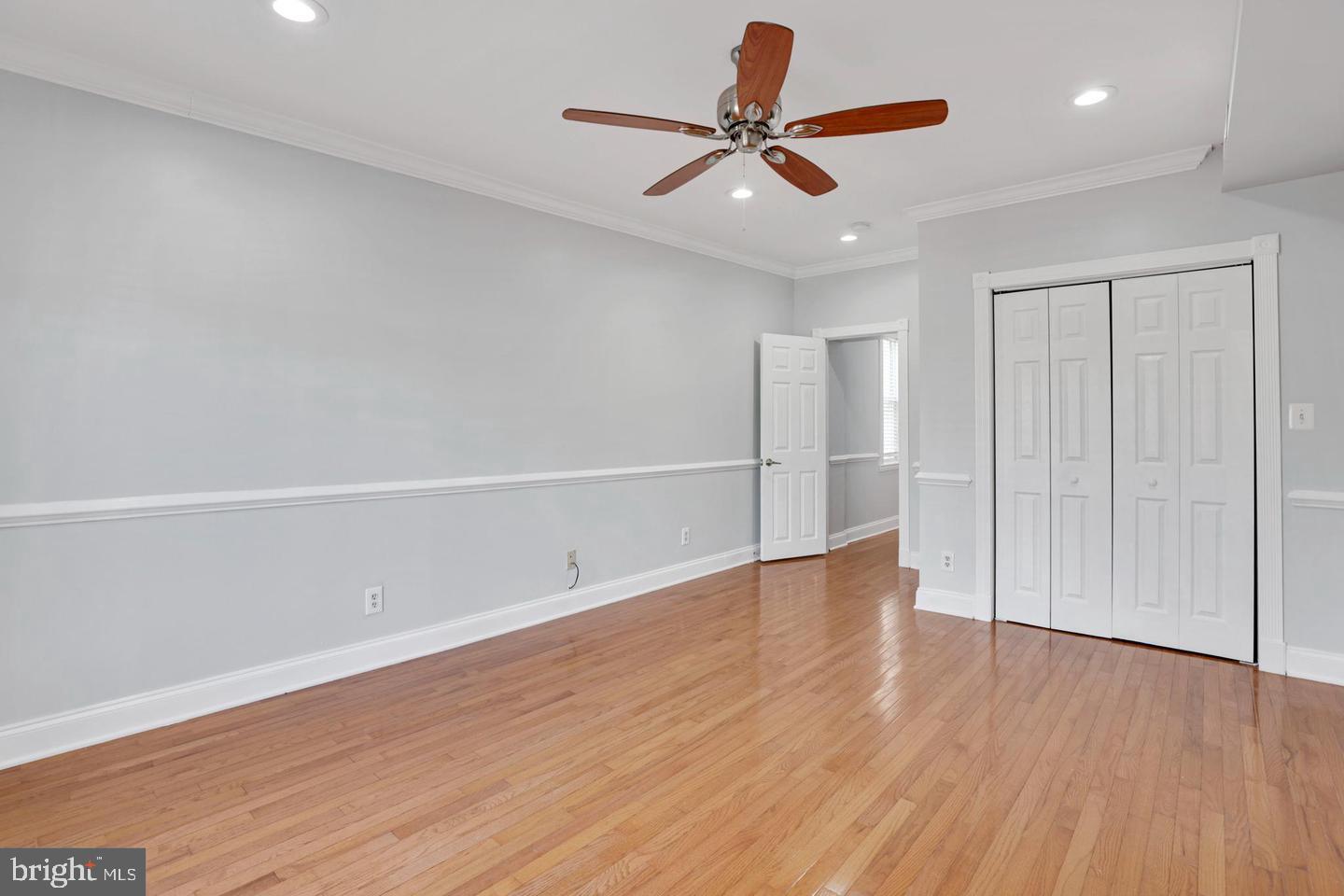 RIVERSIDE - Residential Lease