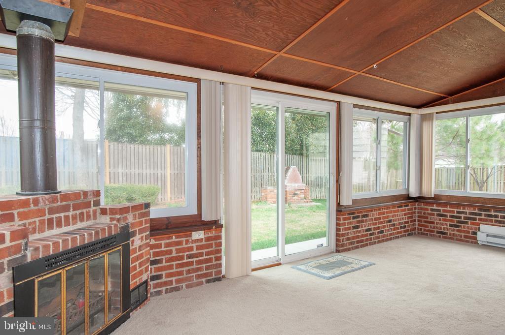 SUNNY RIDGE ESTATES - Residential Lease