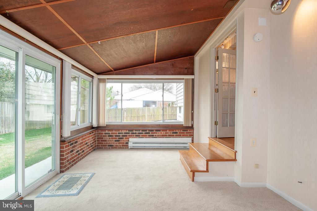 SUNNY RIDGE ESTATES - Residential Lease