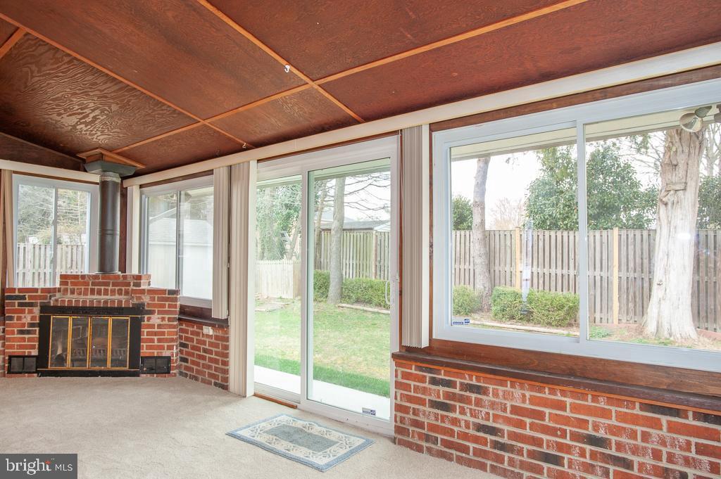 SUNNY RIDGE ESTATES - Residential Lease