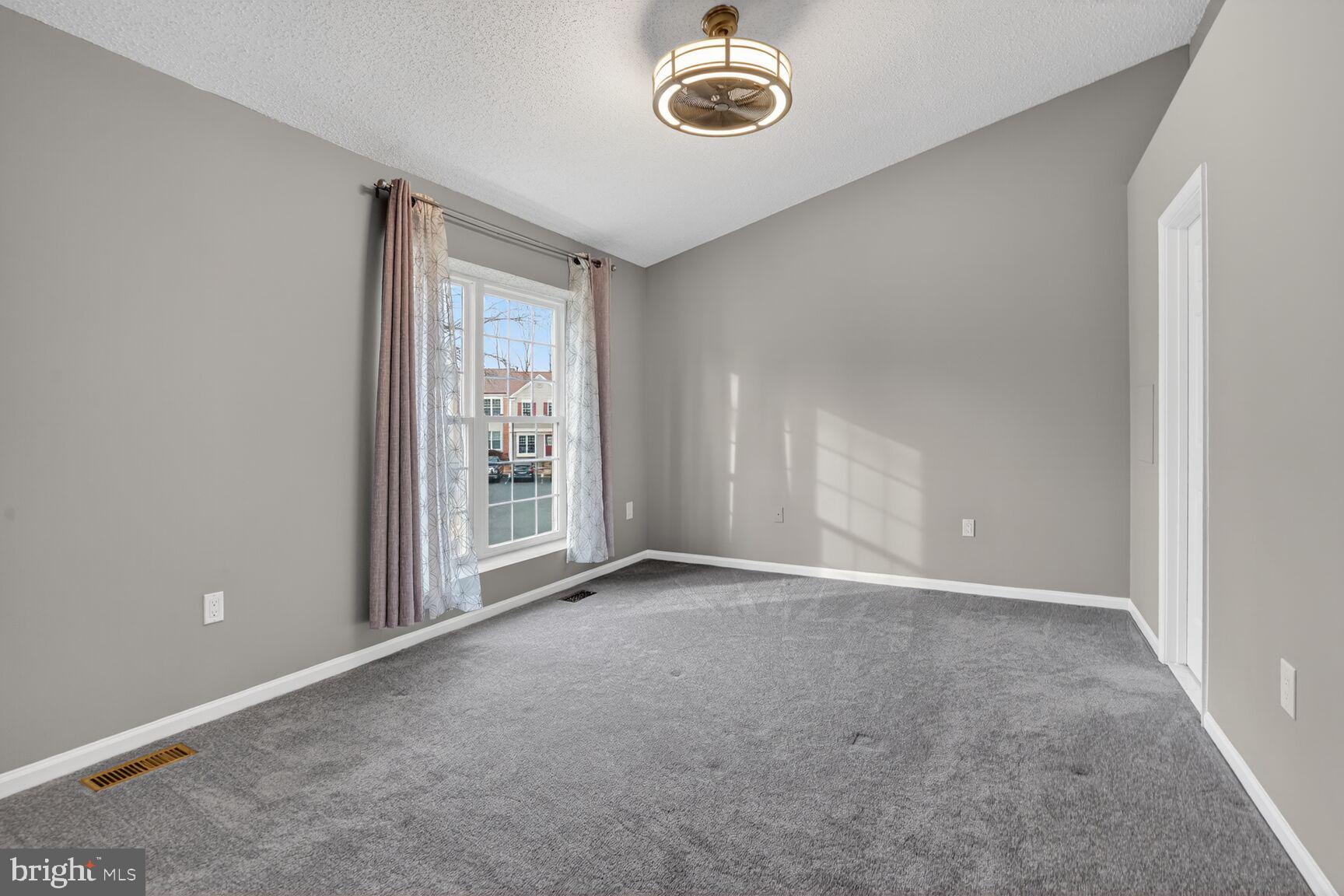 PENDERBROOK - Residential