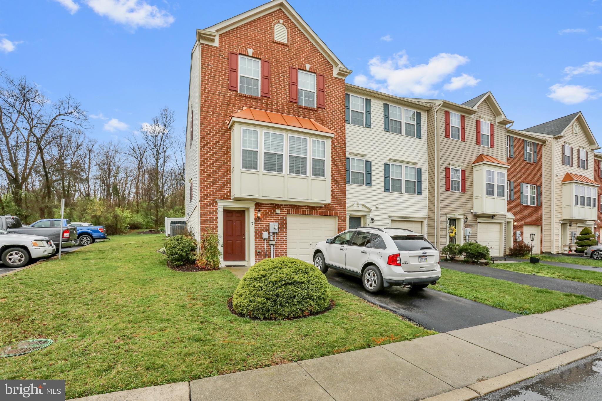 BROOKFIELD - Residential