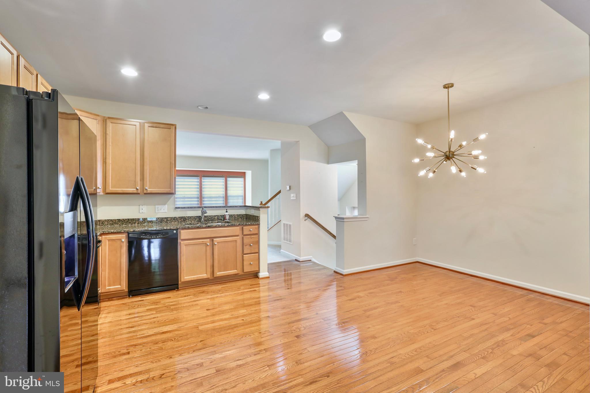 BROOKFIELD - Residential