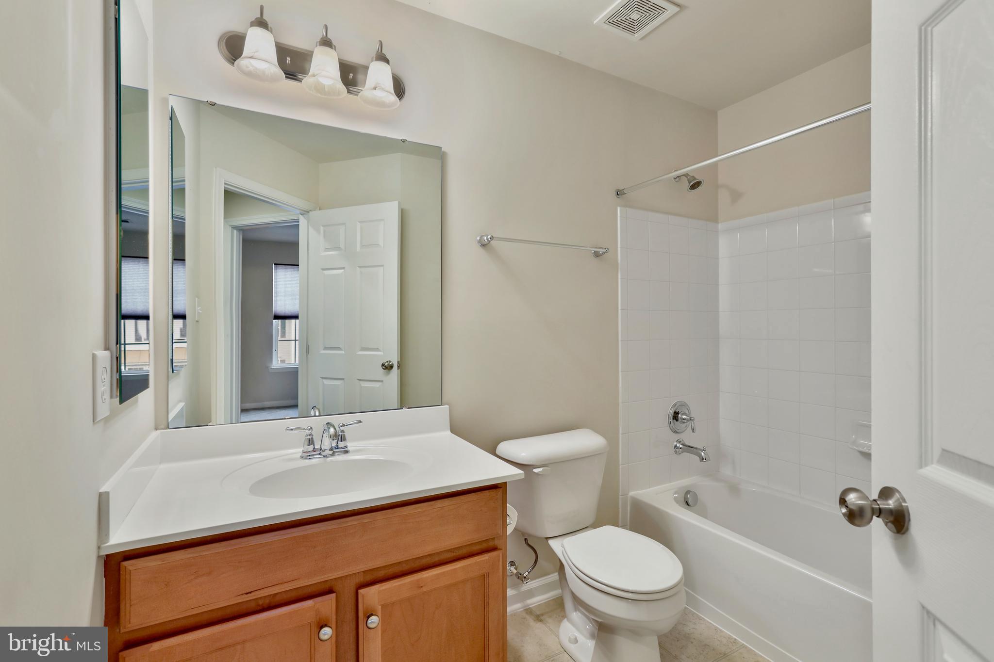 BROOKFIELD - Residential