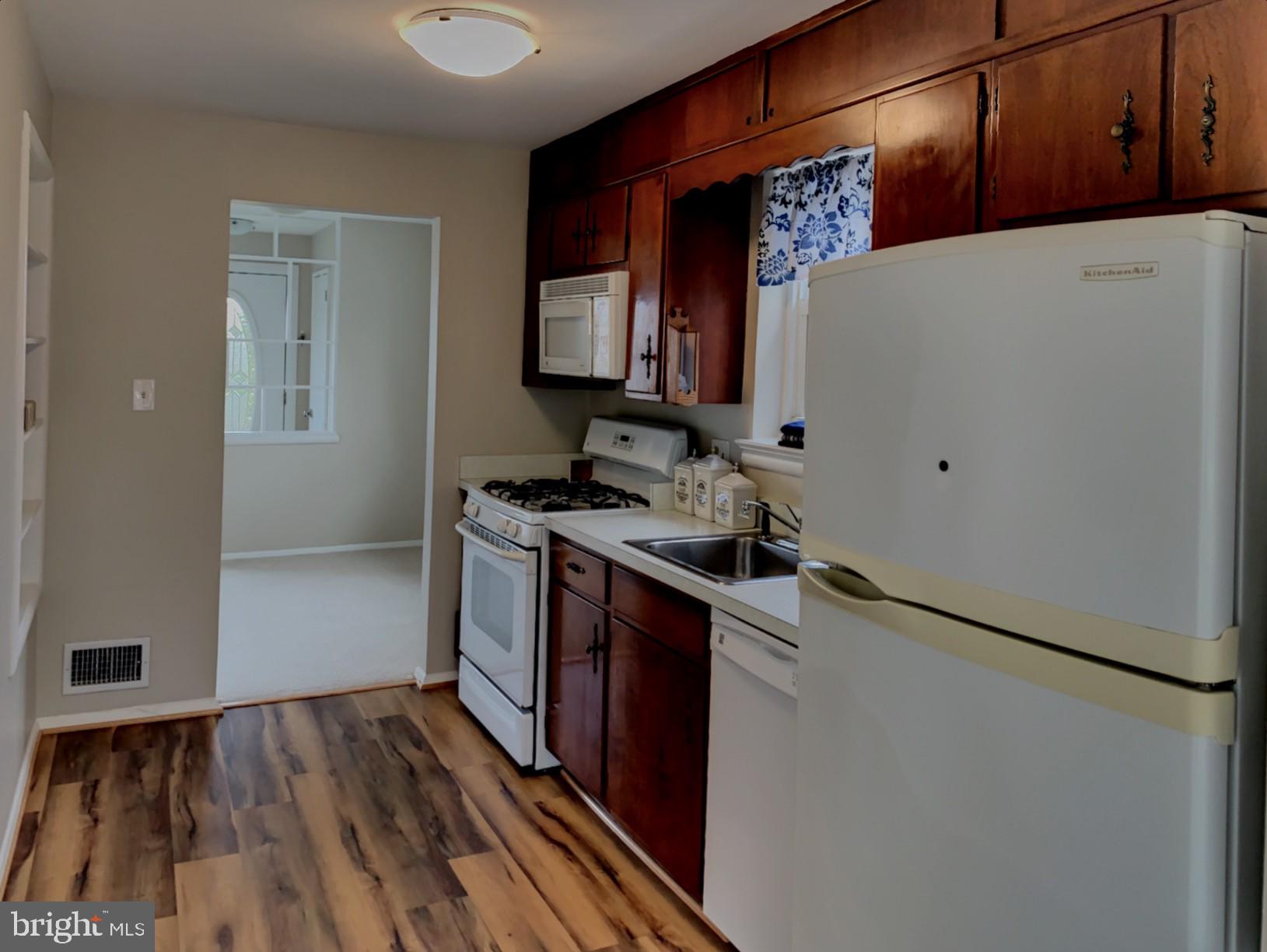 ANNALEE HEIGHTS - Residential