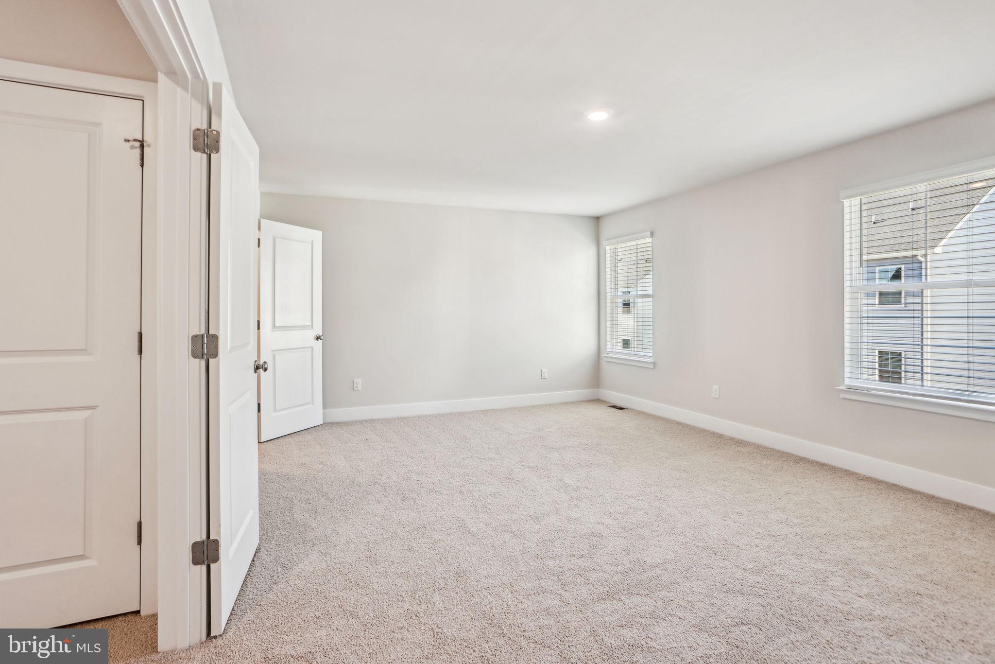 RETREAT AT WINDING CREEK - Residential