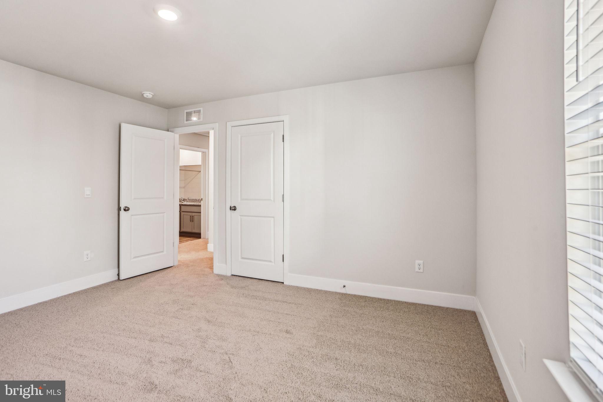 RETREAT AT WINDING CREEK - Residential