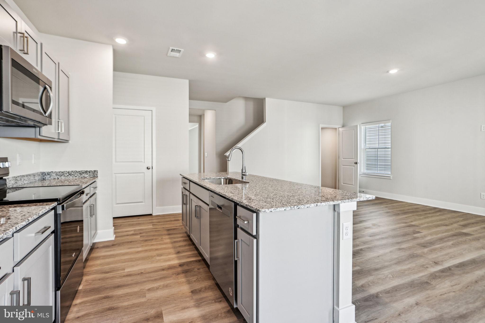 RETREAT AT WINDING CREEK - Residential