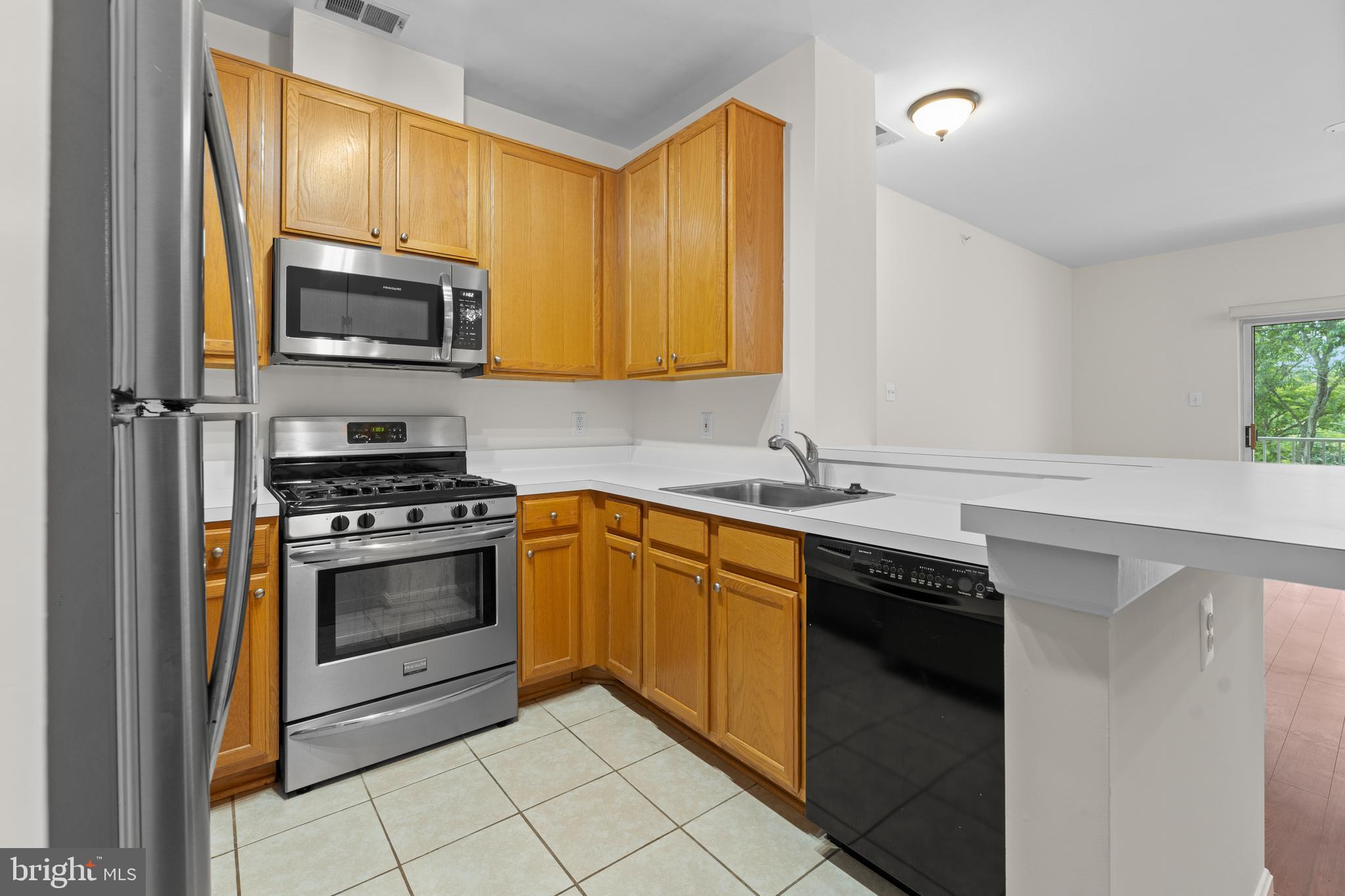 AMBER RIDGE AT MILESTONE - Residential