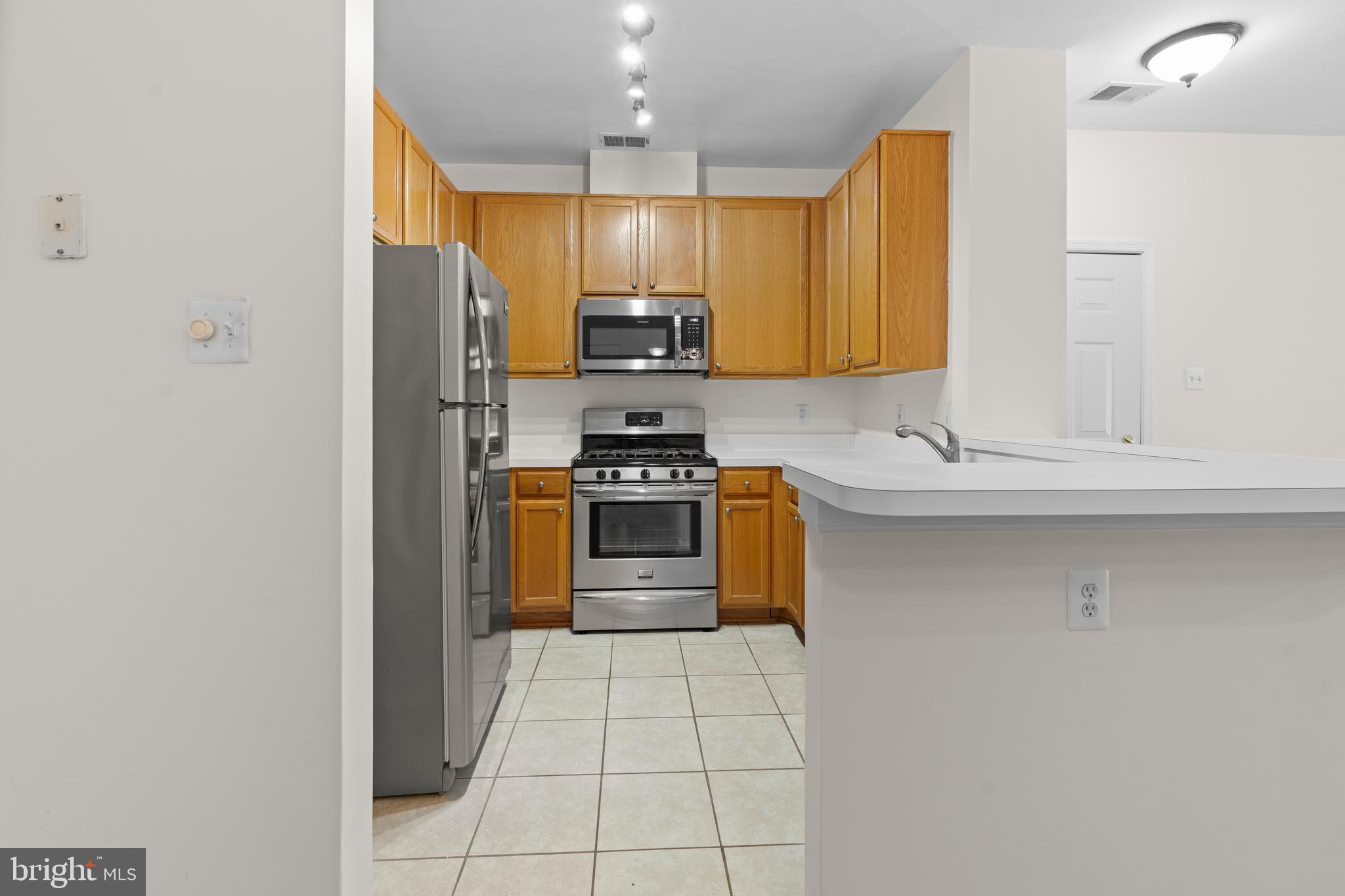 AMBER RIDGE AT MILESTONE - Residential