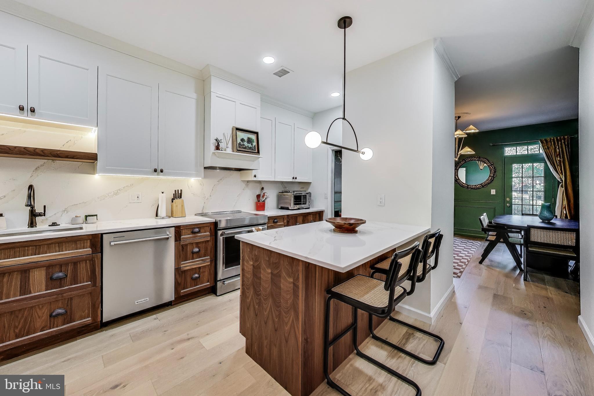 WATERGATE OF ALEXANDRIA - Residential