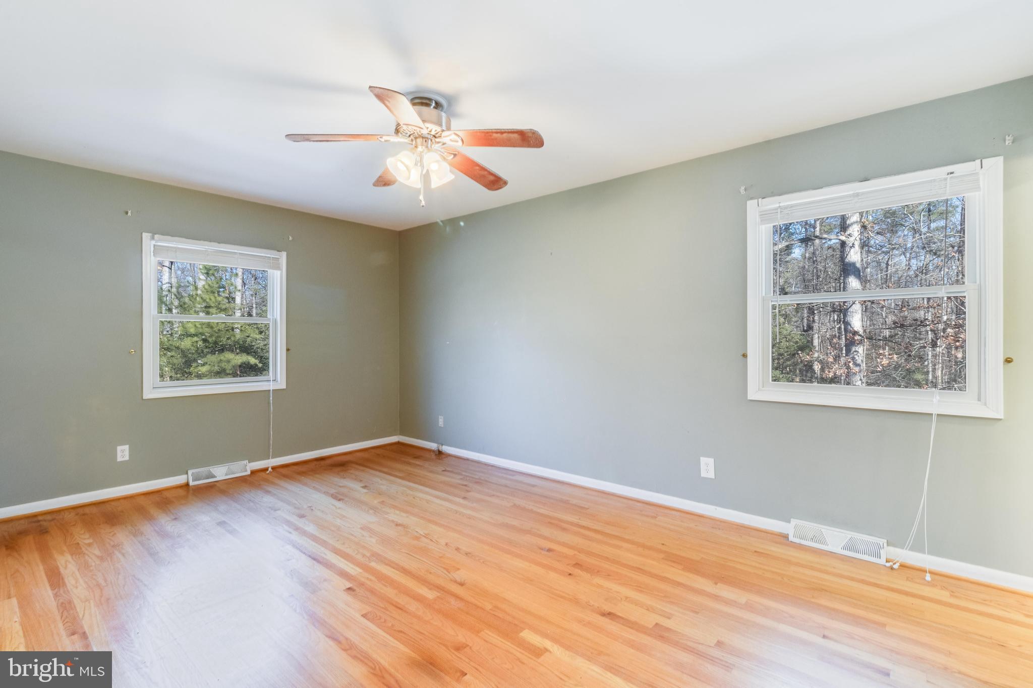 KINGSTON MANOR - Residential