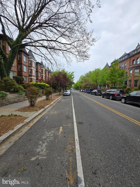 MLS: DCDC2193774