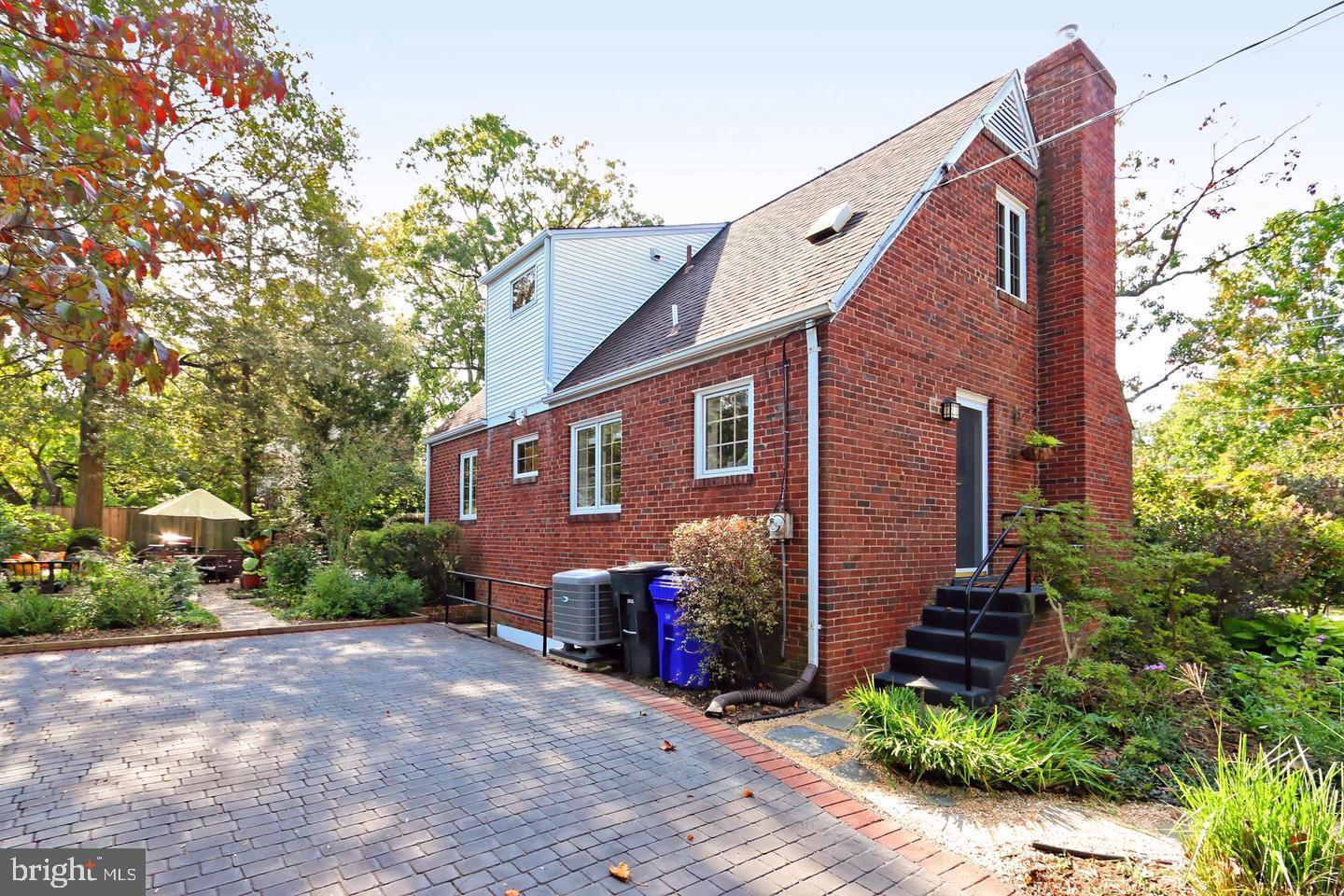 BARCROFT - Residential