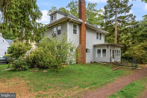 Tiny photo for 54 Warren Street, BEVERLY, NJ 08010 (MLS # NJBL2111584)