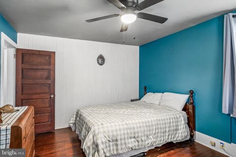 Tiny photo for 54 Warren Street, BEVERLY, NJ 08010 (MLS # NJBL2111584)