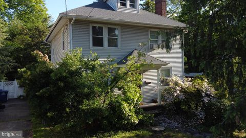Tiny photo for 54 Warren Street, BEVERLY, NJ 08010 (MLS # NJBL2111584)