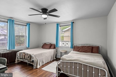 Tiny photo for 54 Warren Street, BEVERLY, NJ 08010 (MLS # NJBL2111584)