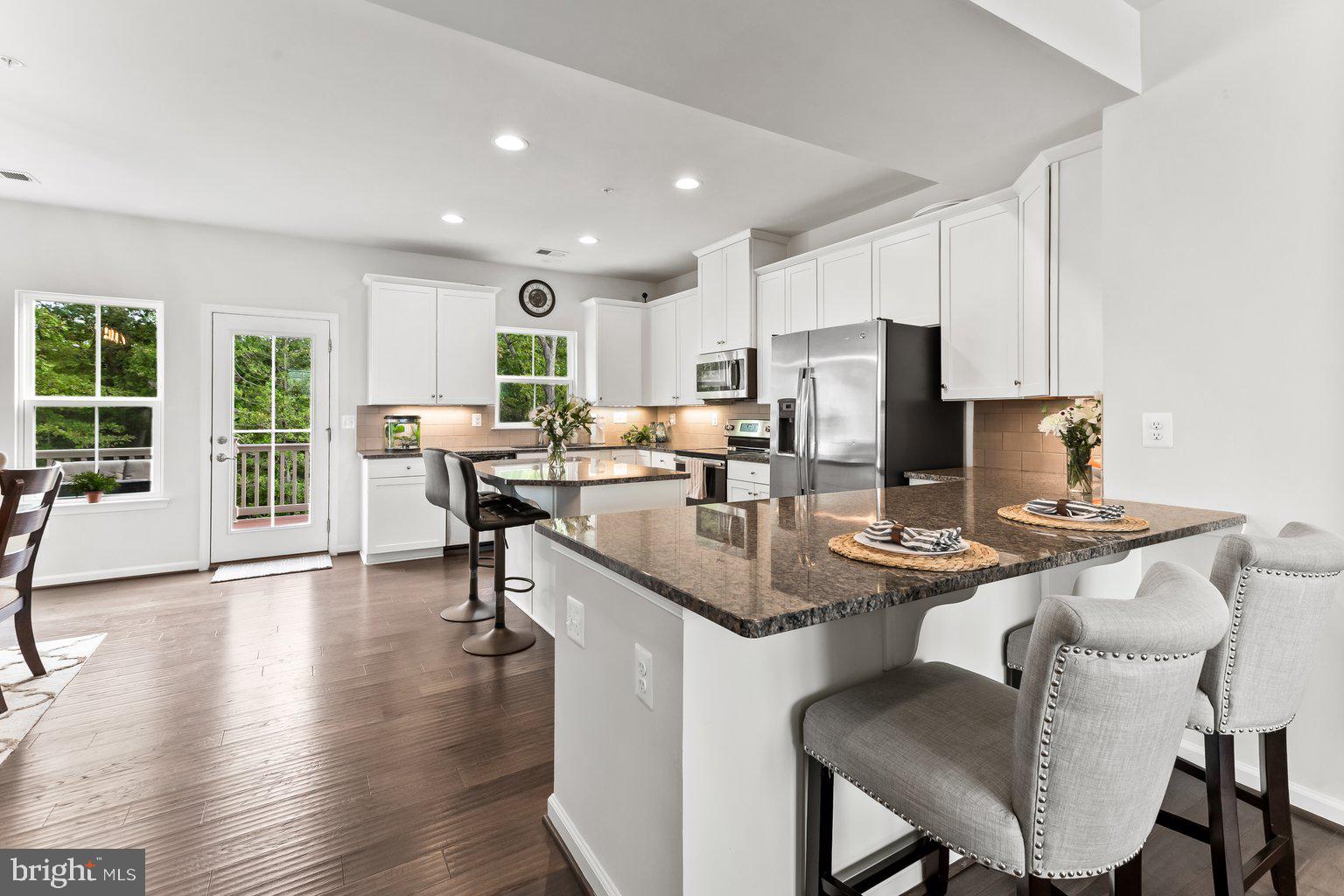 CREEKSIDE VILLAGE AT TANYARD SPRINGS - Residential