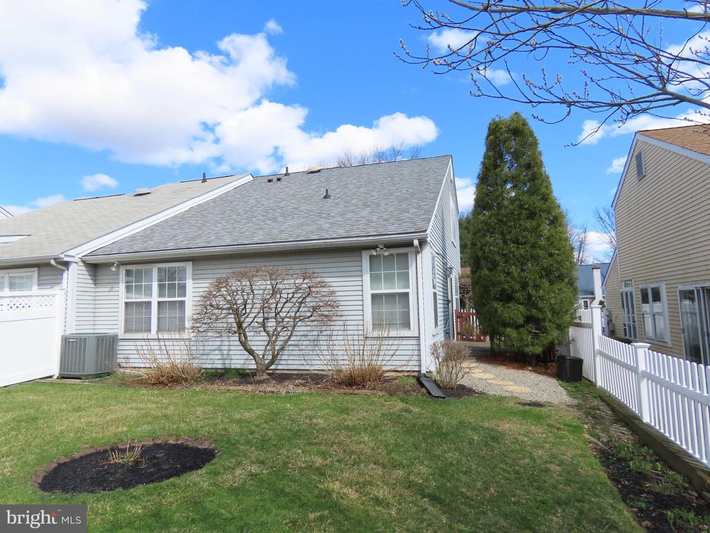 Photo of 177 Raintree Court, LANGHORNE, PA 19047 (MLS # PABU2116098)