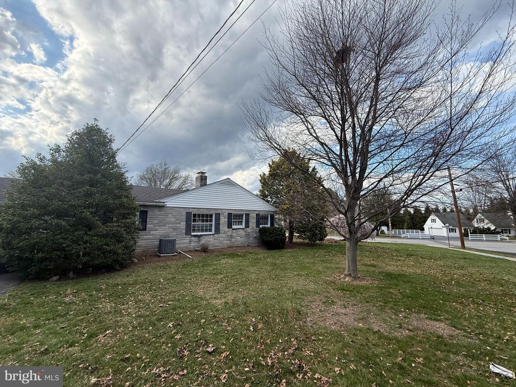 Photo of 241 Clearview Road, HANOVER, PA 17331 (MLS # PAYK2100666)