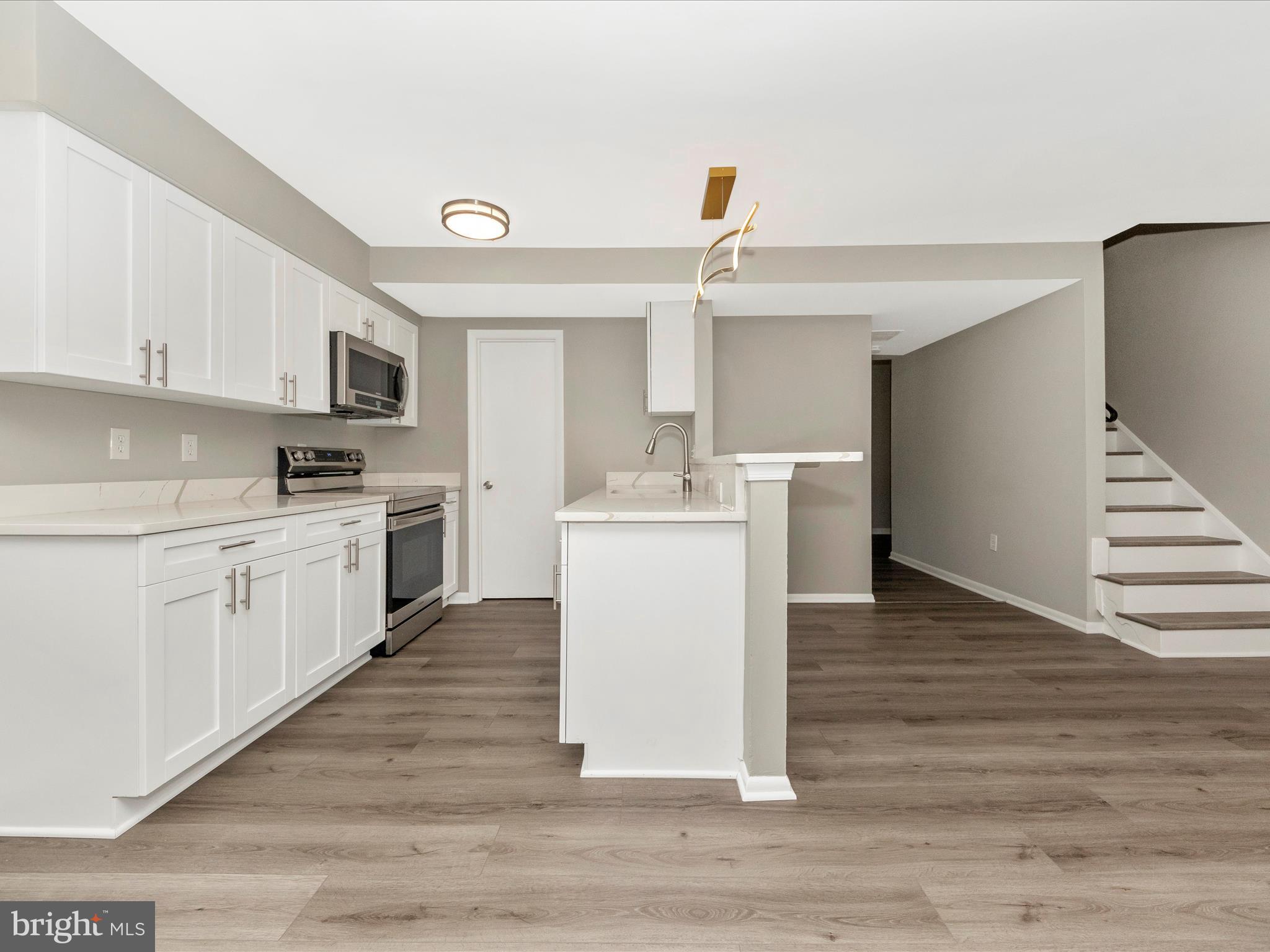 DALE CITY - Residential