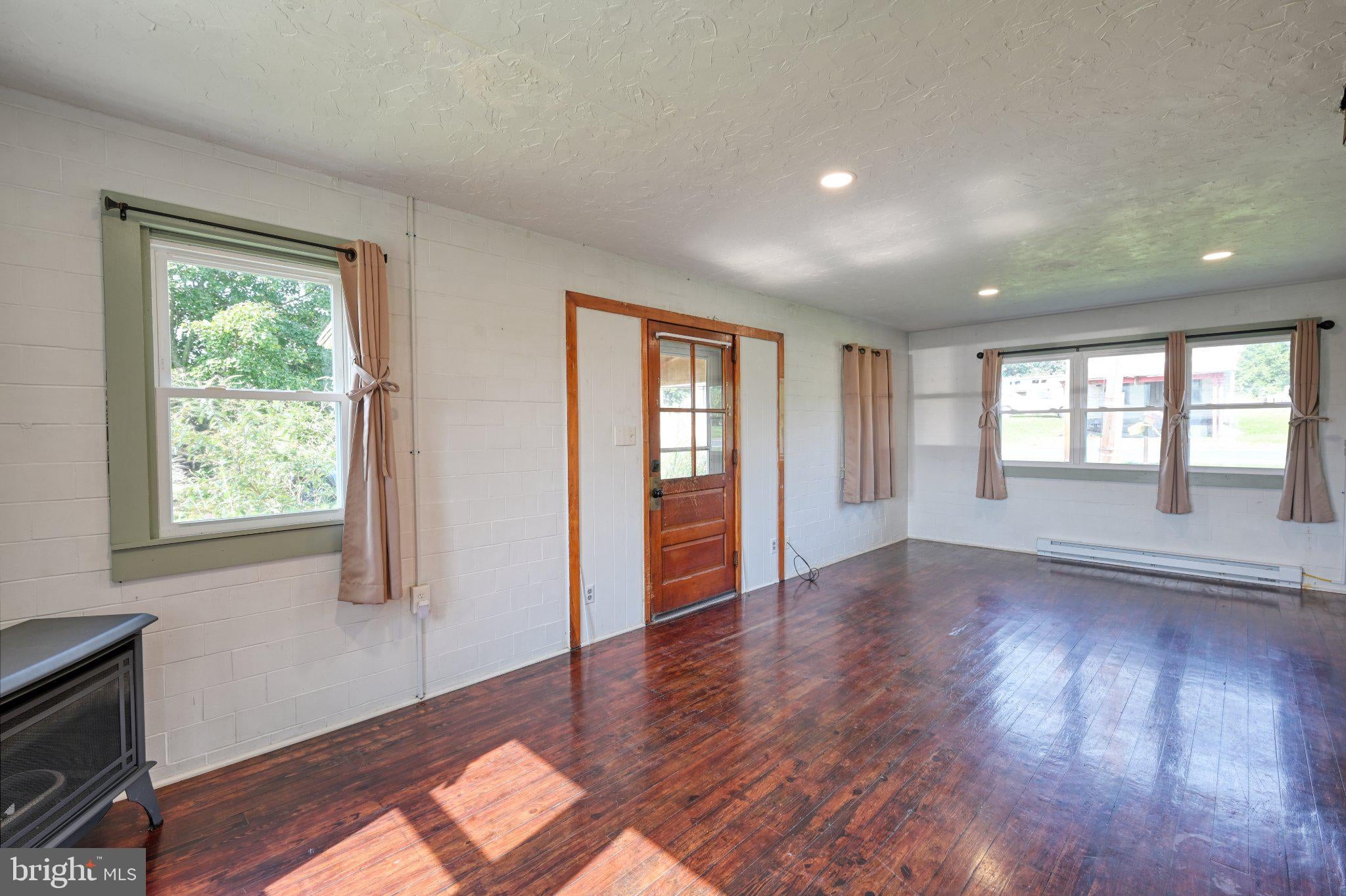 528 JONESTOWN ROAD