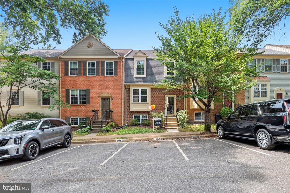 6168 FOREST CREEK COURT